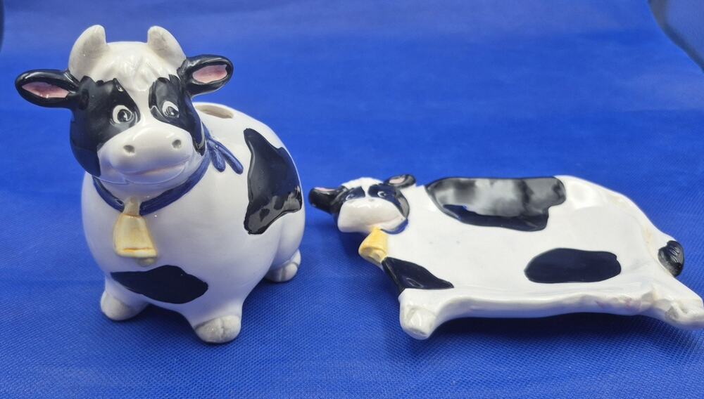 Vintage Ceramic Holstein Cow Toothbrush Holder Soap Dish
